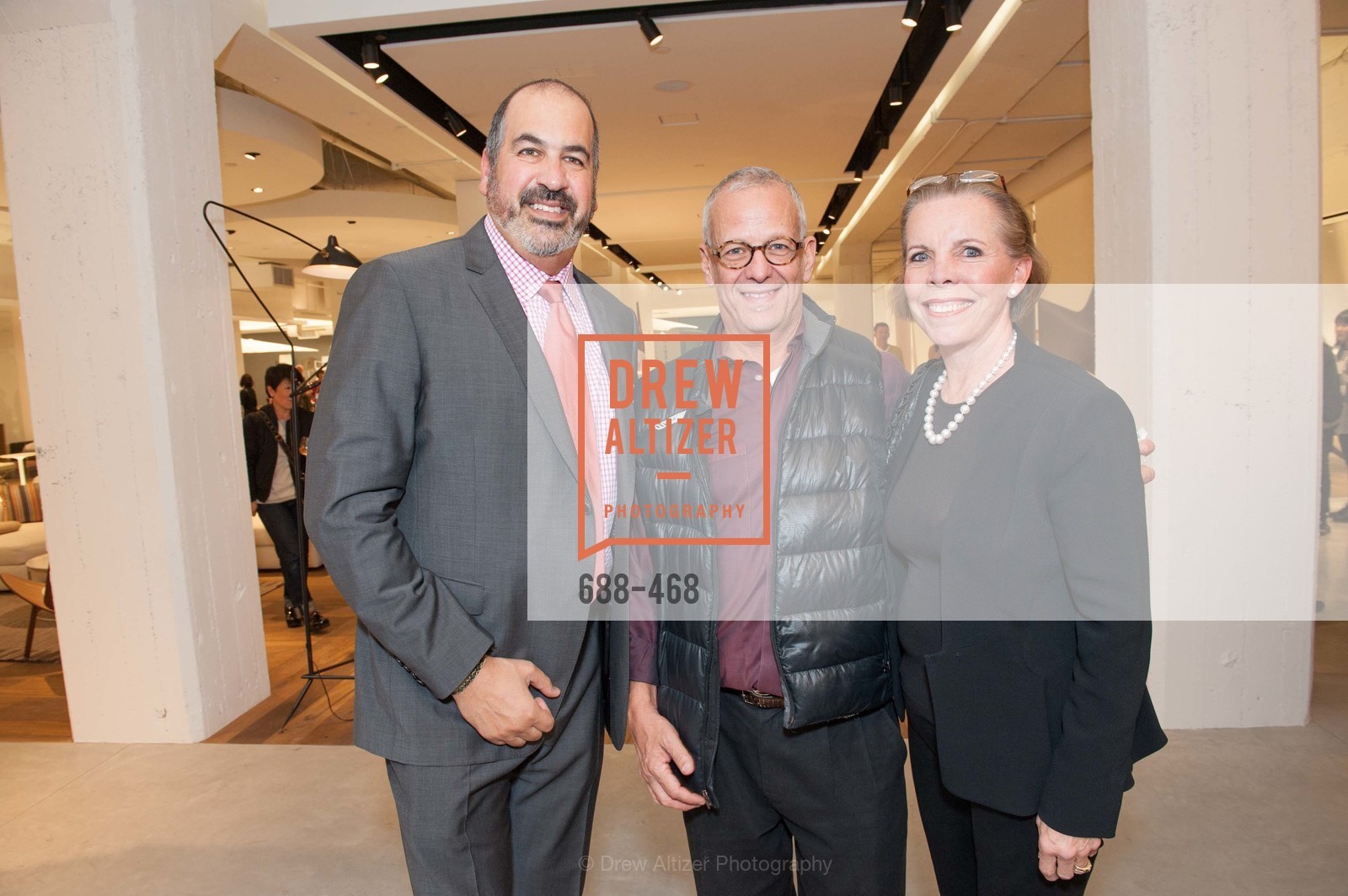 John Edelman, Avner Lapovsky, Pamela Belknap, DESIGN WITHIN REACH Studio Opening, US. US, . US, Photo #688-468 John Edelman, Avner Lapovsky, Pamela Belknap, Photo #688-468