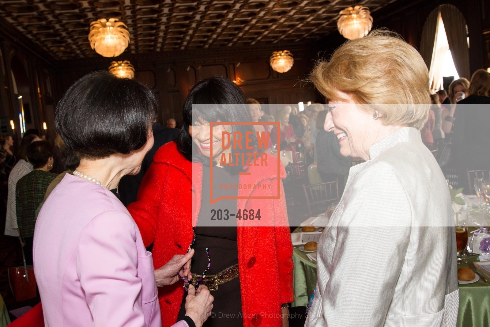 Merle Zellerbach, Deborah Hannah, Gretchen DeBaubigny, THE JUNIOR LEAGUE OF SAN FRANCISCO Presents Women at the Center Honors, US, May 8th, 2014, Photo #203-4684 Merle Zellerbach, Deborah Hannah, Gretchen DeBaubigny, Photo #203-4684