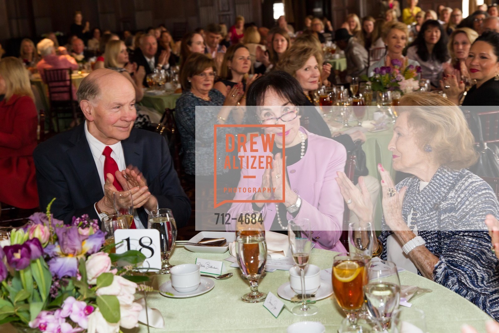 Lee Munson, Merle Zellerbach, THE JUNIOR LEAGUE OF SAN FRANCISCO Presents Women at the Center Honors, US, May 8th, 2014, Photo #712-4684 Lee Munson, Merle Zellerbach, Photo #712-4684
