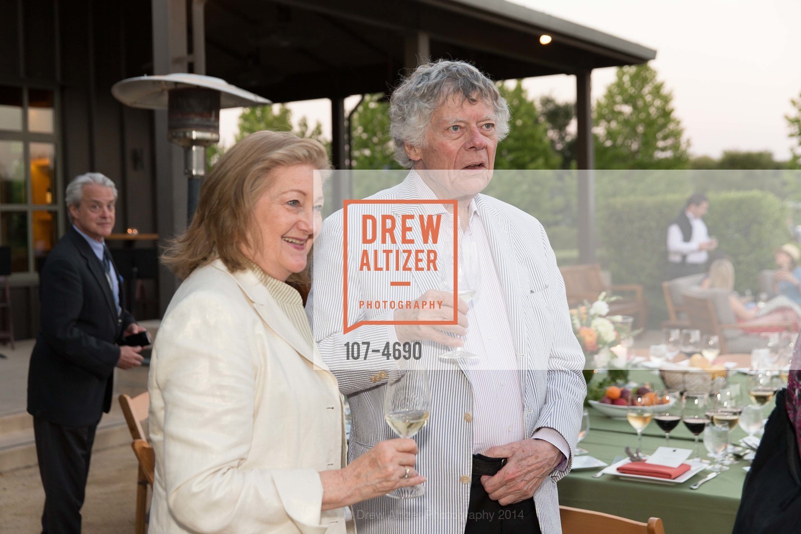 Martha Bredon, Gordon Getty, FESTIVAL DEL SOLE Patrons Dinner at ALPHA OMEGA, US, July 17th, 2014, Photo #107-4690 Martha Bredon, Gordon Getty, Photo #107-4690