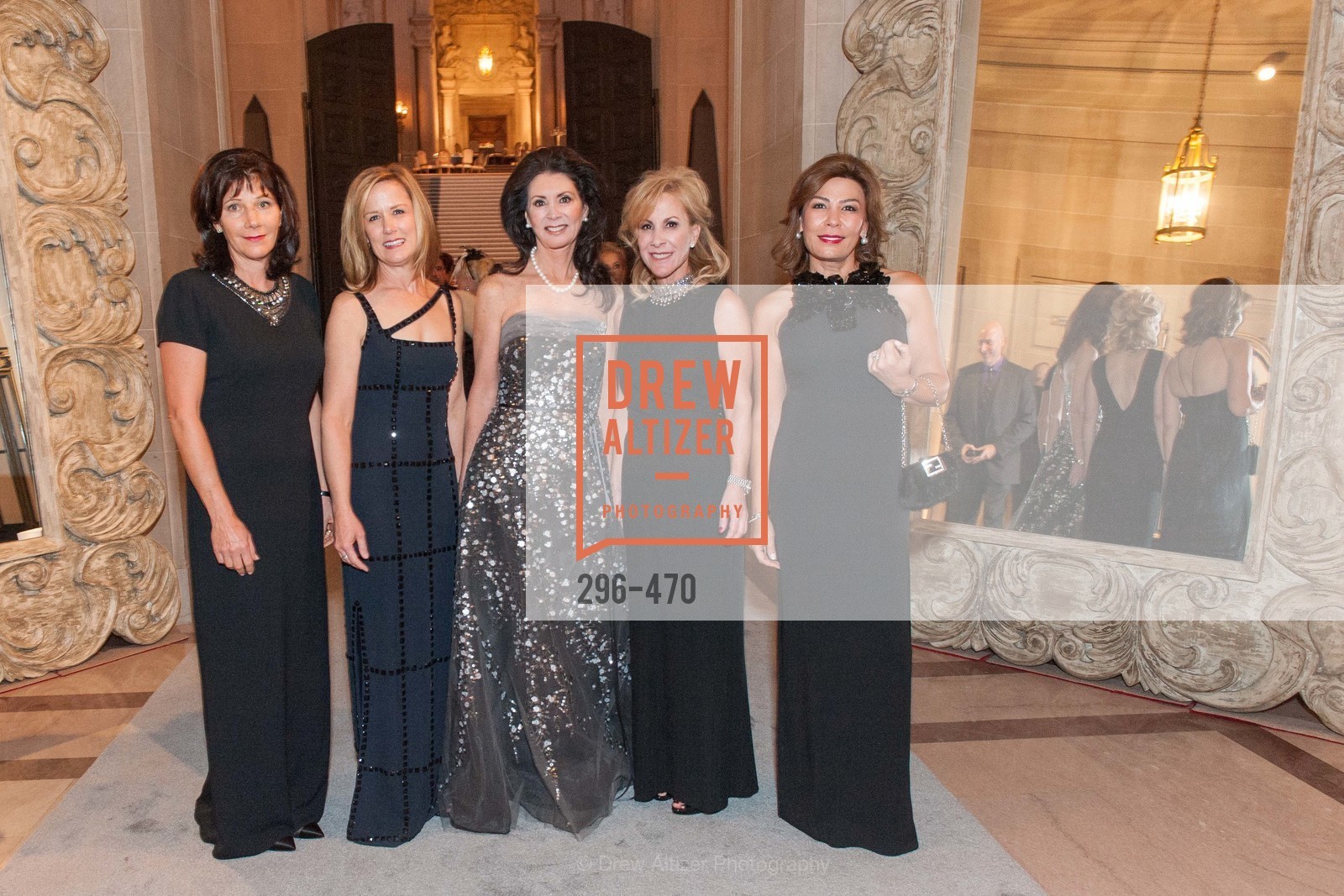 Melissa Irani, Shirley Leroy, Constance Wyatt, Julia Kelly, Simi Chehrazi, SAN FRANCISCO BALLET Opening Night Gala: PHENOMENAL - Arrivals, US. SF City Hall, Photo #296-470 Melissa Irani, Shirley Leroy, Constance Wyatt, Julia Kelly, Simi Chehrazi, Photo #296-470