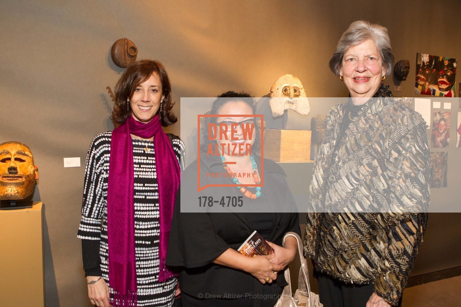 Sarah Fee, Louise Mackie, San Francisco Tribal & Textile Arts Show Opening Preview Gala, US, February 6th, 2014, Photo #178-4705 Sarah Fee, Louise Mackie, Photo #178-4705