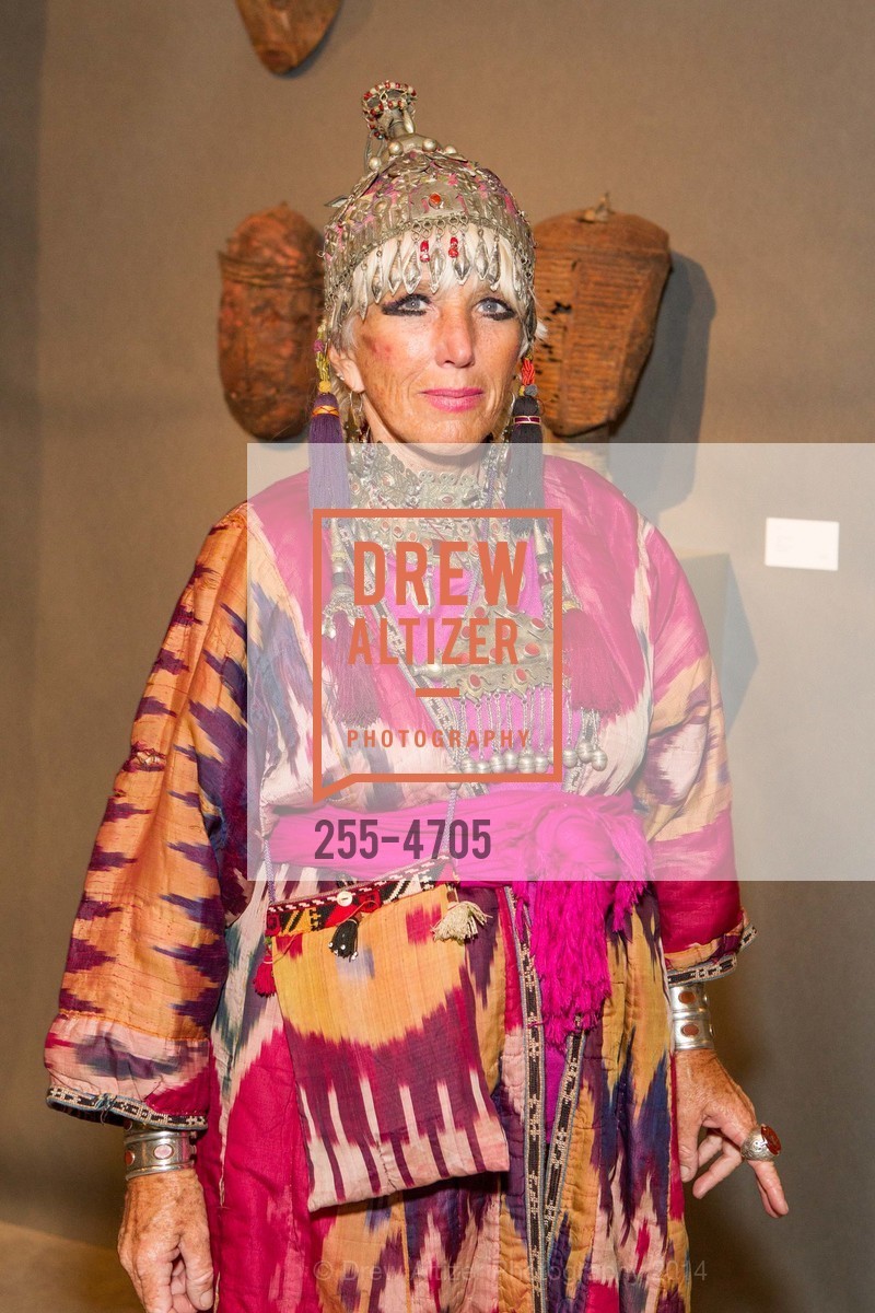 Francesca, San Francisco Tribal & Textile Arts Show Opening Preview Gala, US, February 6th, 2014, Photo #255-4705 Francesca, Photo #255-4705