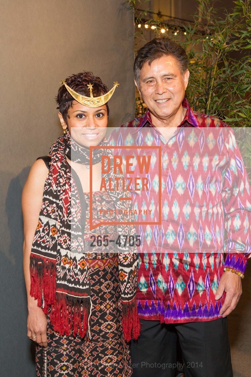 Betty Therik, Richard Tenaza, San Francisco Tribal & Textile Arts Show Opening Preview Gala, US, February 6th, 2014, Photo #265-4705 Betty Therik, Richard Tenaza, Photo #265-4705