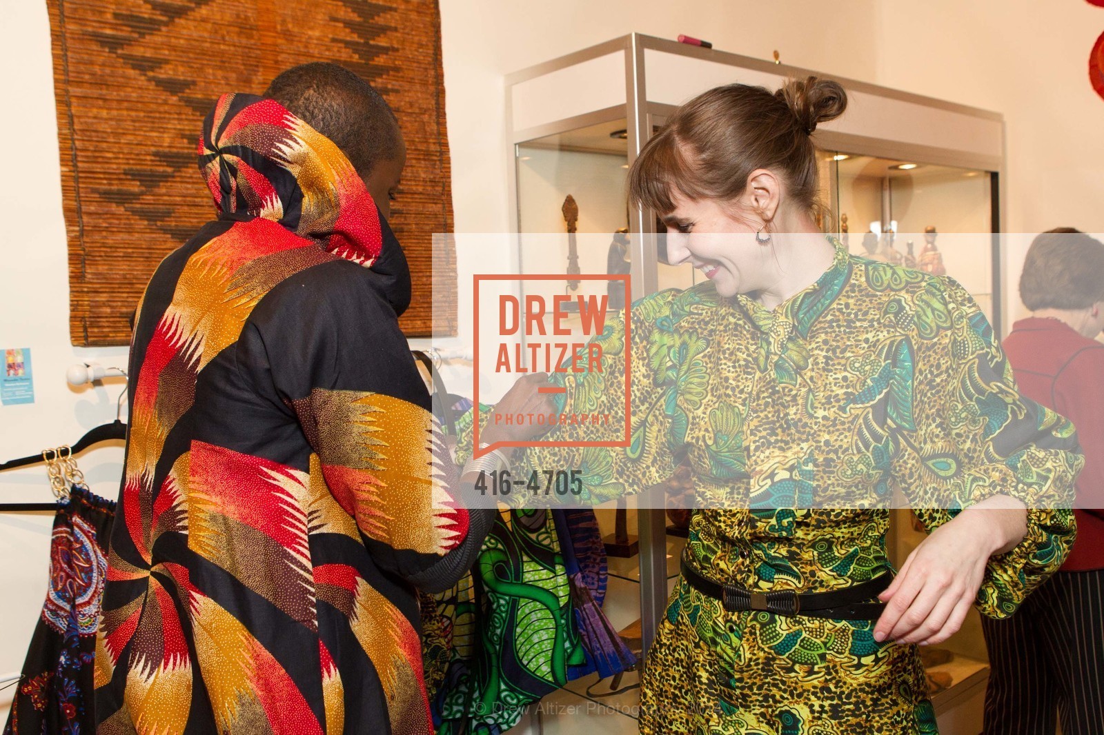 Kristen Stewart, San Francisco Tribal & Textile Arts Show Opening Preview Gala, US, February 6th, 2014, Photo #416-4705 Kristen Stewart, Photo #416-4705
