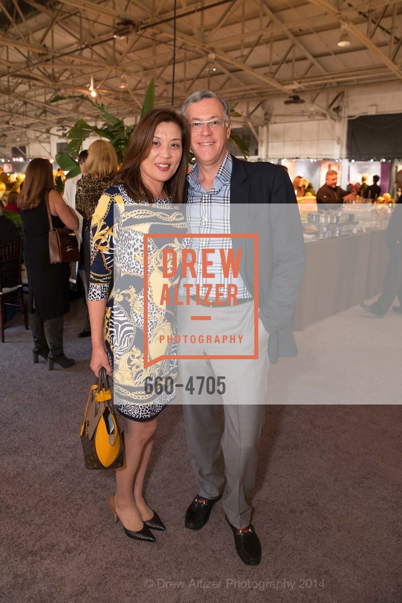 Sung Jin, Frank Ingriselli, San Francisco Tribal & Textile Arts Show Opening Preview Gala, US, February 6th, 2014, Photo #660-4705 Sung Jin, Frank Ingriselli, Photo #660-4705