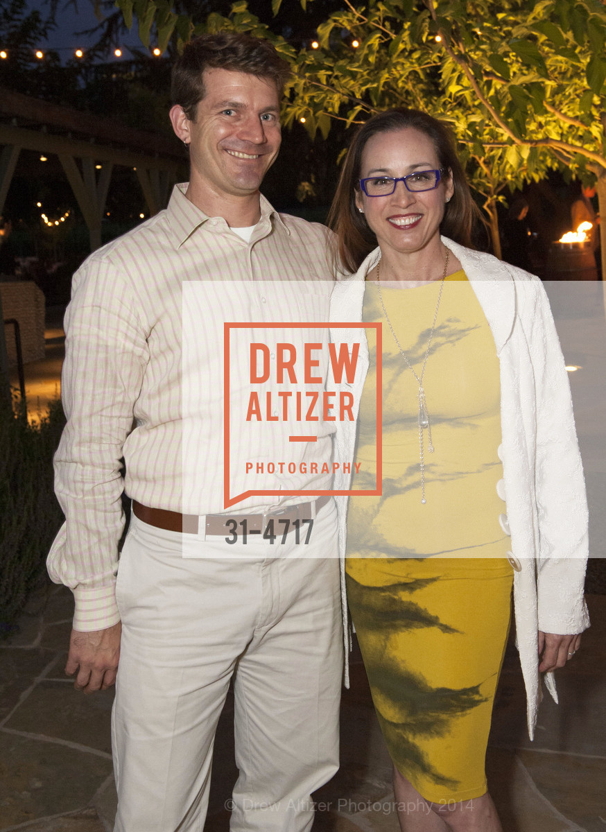 Colin Shipman, Violet Grgich, FESTIVAL DEL SOLE Dinner at GRGICH HILLS ESTATE, US, July 14th, 2014, Photo #31-4717 Colin Shipman, Violet Grgich, Photo #31-4717