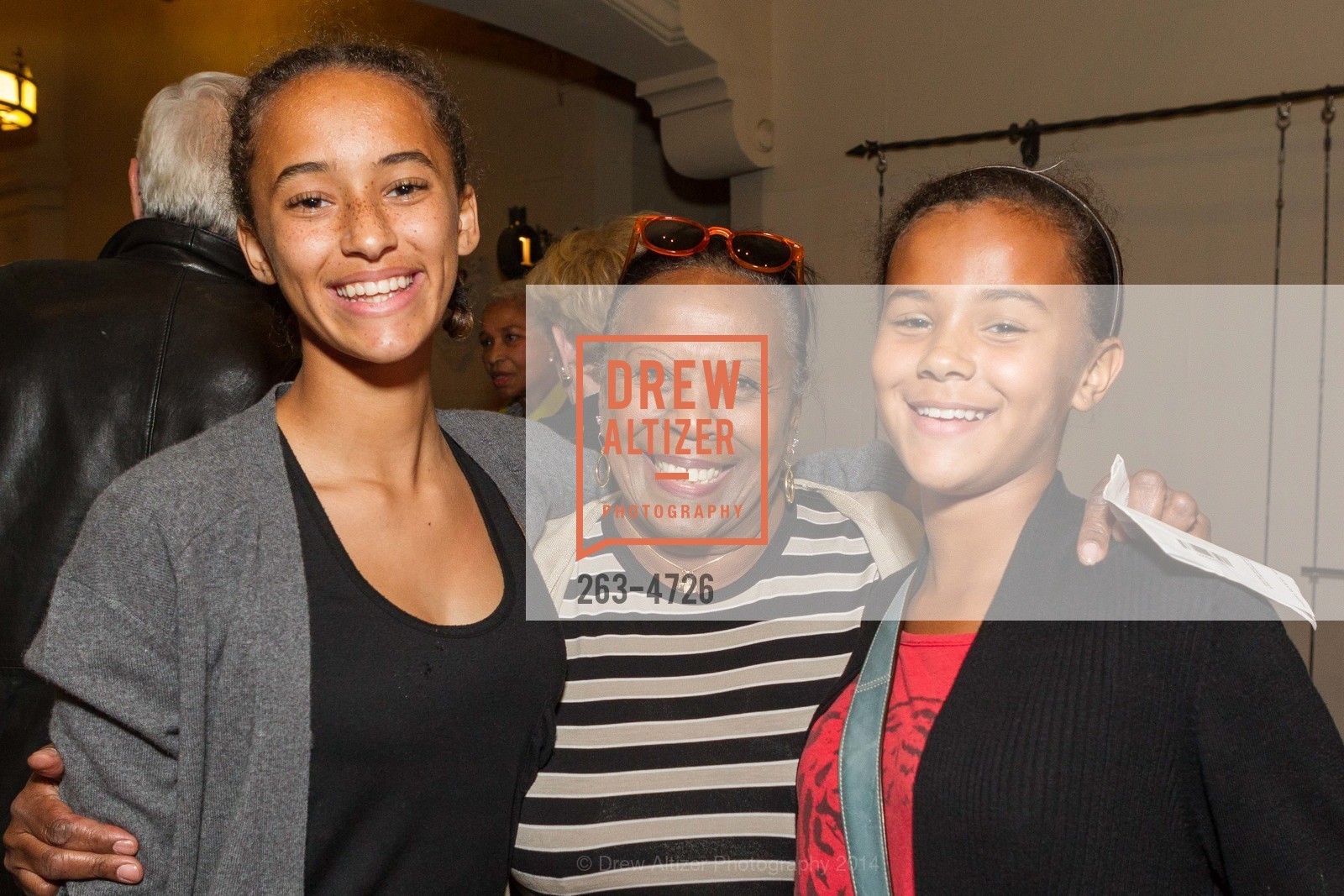 Olivia Skov, Victoria Kellman, Annika Skov, A behind-the-scenes event with MOTOWN THE MUSICAL, US, June 3rd, 2014, Photo #263-4726 Olivia Skov, Victoria Kellman, Annika Skov, Photo #263-4726