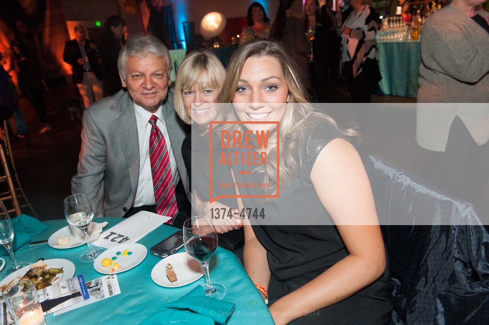 Herb Neves, Dee Reynolds, Claire Greason, 18th Annual Bark & Whine Ball, US, March 13th, 2014, Photo #1374-4744 Herb Neves, Dee Reynolds, Claire Greason, Photo #1374-4744