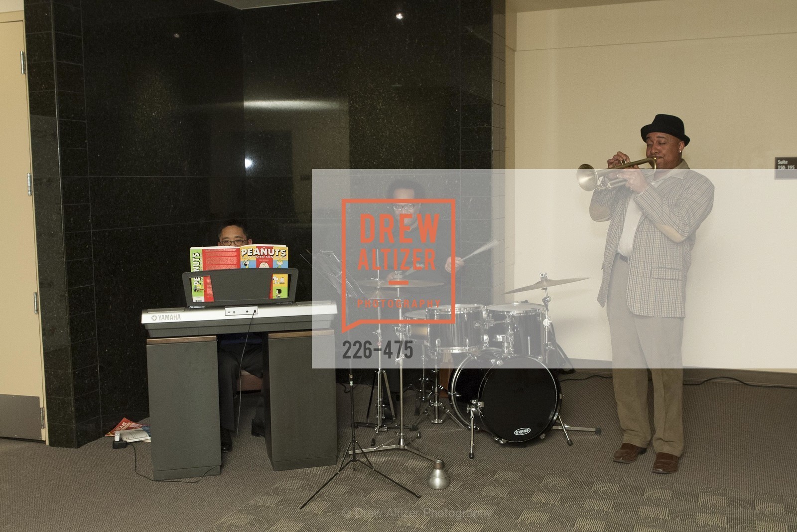Performance, RED CROSS Pre-Gala Champagne Reception, US. Stephen Silver Fine Jewelry, 2055 Woodside Road, Redwood City, CA 94061, January 22nd, 2014,Drew Altizer, Drew Altizer Photography, full-service agency, private events, San Francisco photographer, photographer california