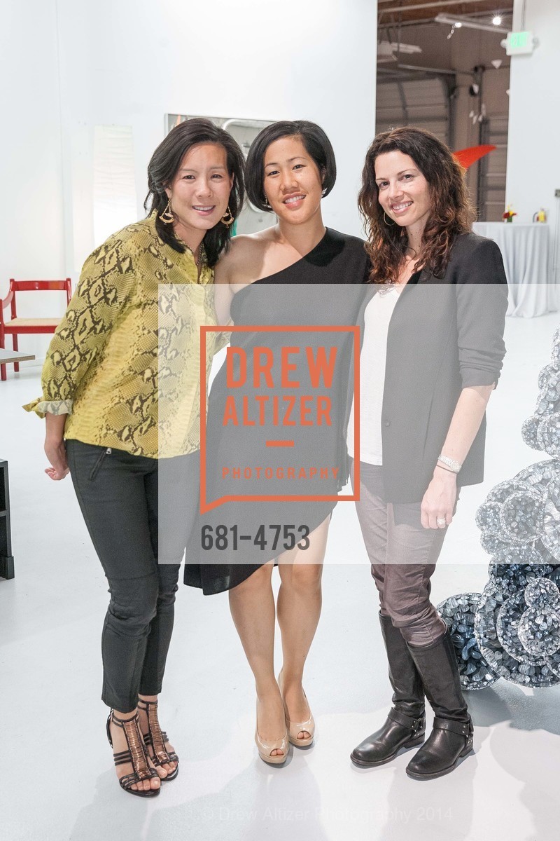 Aileen Lee, Amy Cheng, Gina Bianchini, "PACE IN MENLO" Opening Night Party for Pace Gallery's Temporary Exhibit in Menlo Park, US, April 16th, 2014, Photo #681-4753 Aileen Lee, Amy Cheng, Gina Bianchini, Photo #681-4753