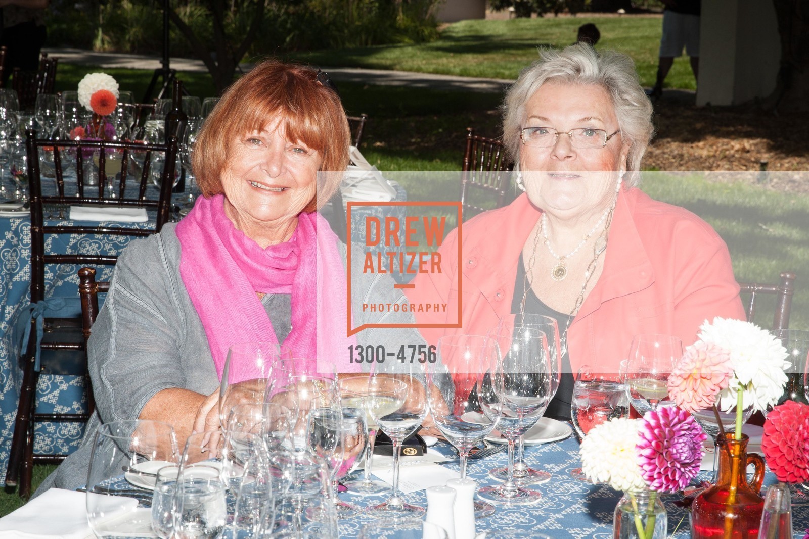 Prudence Stavig, Pat Stull, FESTIVAL DEL SOLE Vintner's Luncheon at RUTHERFORD HOUSE, US, July 19th, 2014, Photo #1300-4756 Prudence Stavig, Pat Stull, Photo #1300-4756