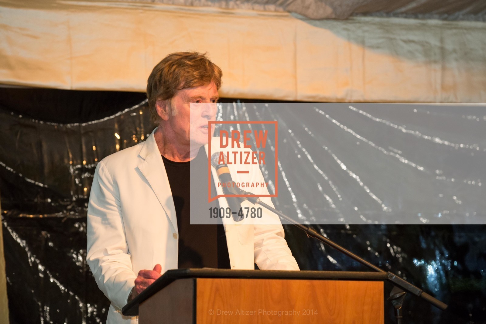 Robert Redford, FESTIVAL DEL SOLE Bella Italia! Tribute to Sophia Loren at FAR NIENTE, US, July 19th, 2014, Photo #1909-4780 Robert Redford, Photo #1909-4780