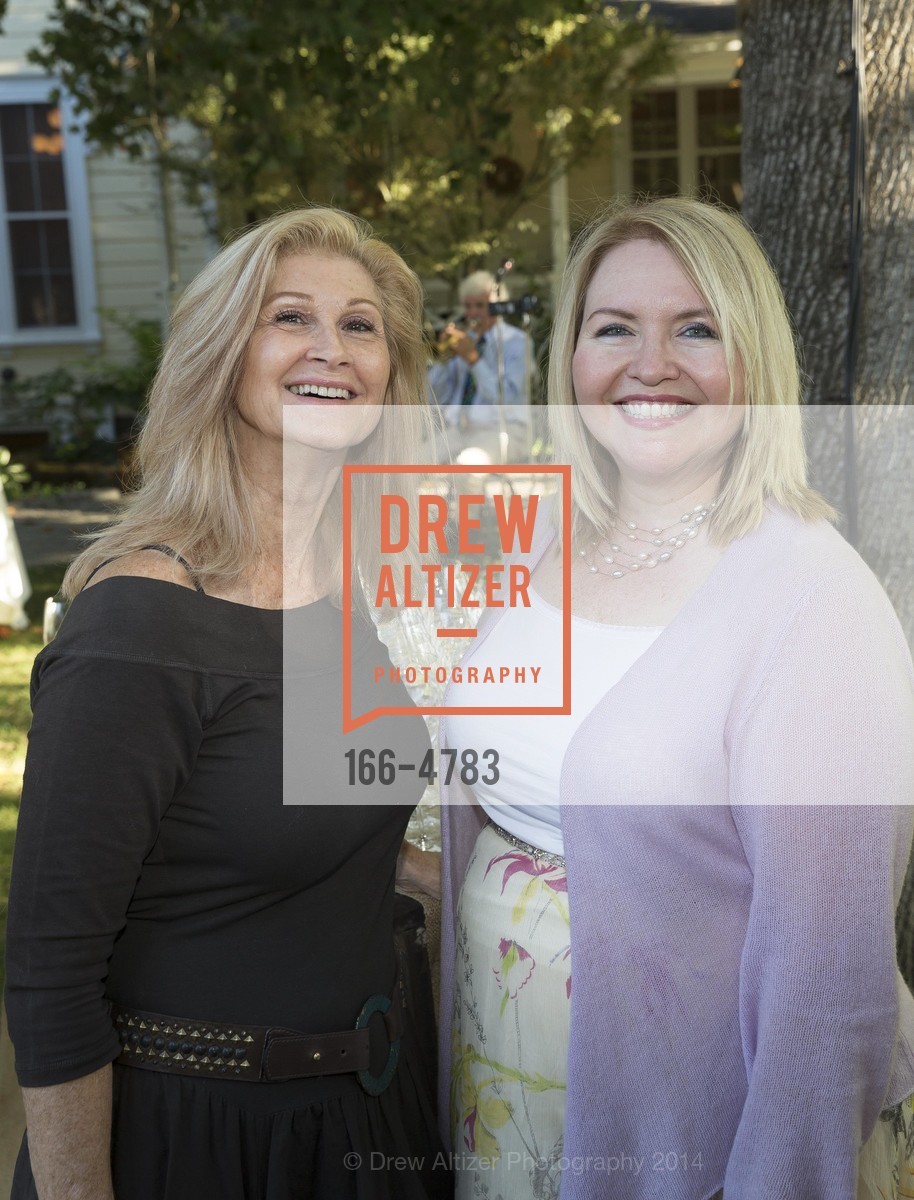 Colbie Smith, Pamela Grinnewald, SINEGAL ESTATE WINERY Harvest Party, US, October 19th, 2014, Photo #166-4783 Colbie Smith, Pamela Grinnewald, Photo #166-4783