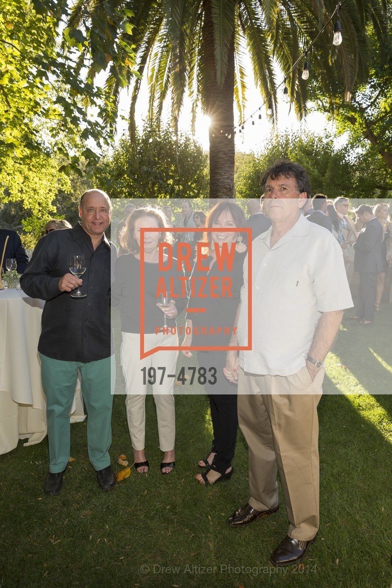 Bob Ecker, Coleen Ecker, Beryl Sosnick, Jeffrey Miller, SINEGAL ESTATE WINERY Harvest Party, US, October 19th, 2014, Photo #197-4783 Bob Ecker, Coleen Ecker, Beryl Sosnick, Jeffrey Miller, Photo #197-4783