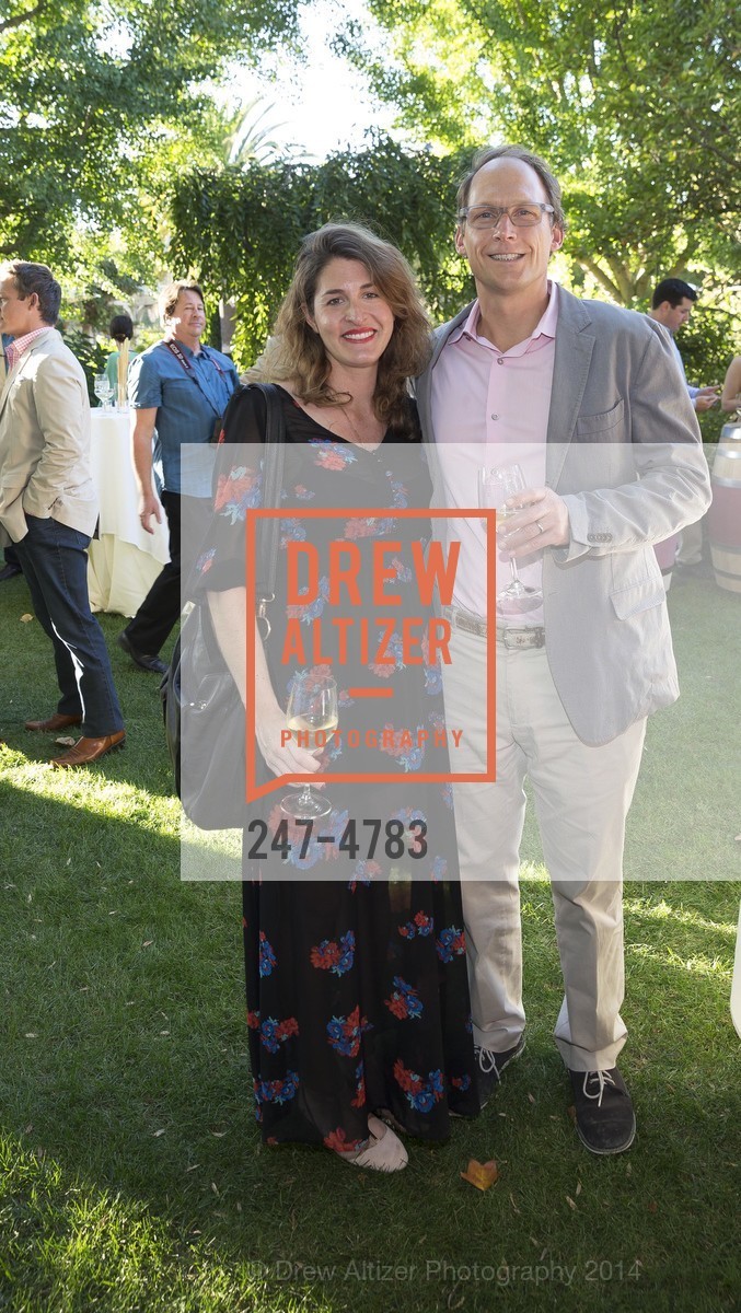 Schuyler Bailer, Hal Bailey, SINEGAL ESTATE WINERY Harvest Party, US, October 19th, 2014, Photo #247-4783 Schuyler Bailer, Hal Bailey, Photo #247-4783