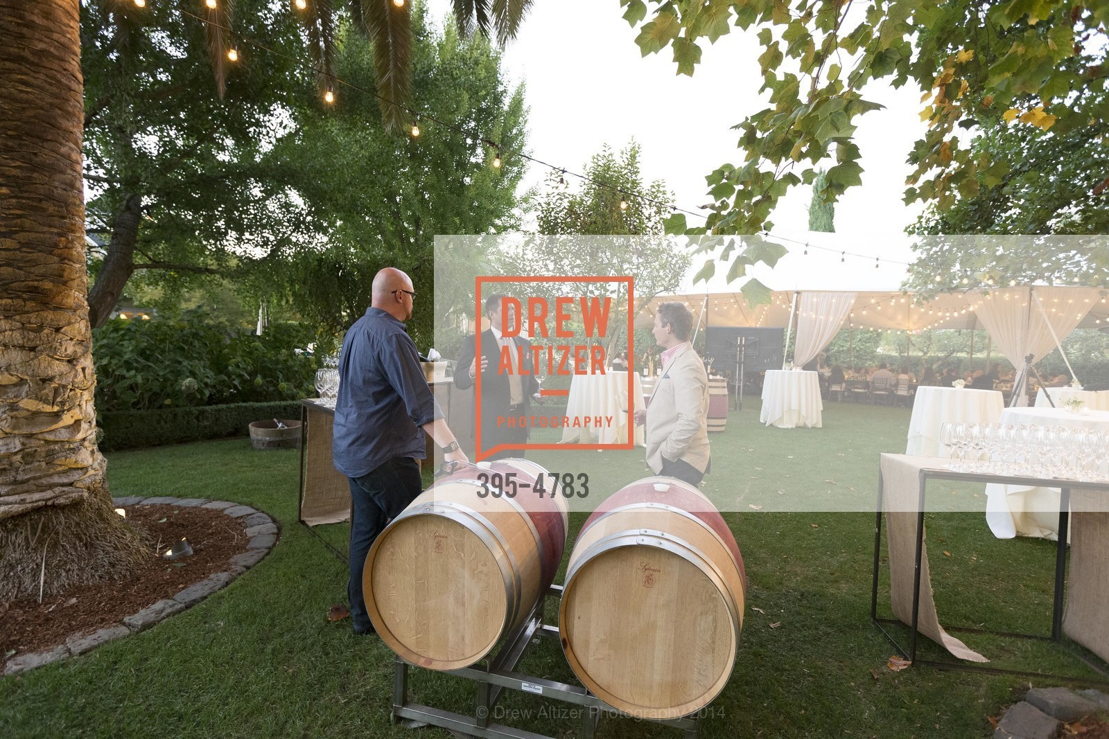 Atmosphere, SINEGAL ESTATE WINERY Harvest Party, US, October 19th, 2014, Photo #395-4783 Atmosphere, Photo #395-4783