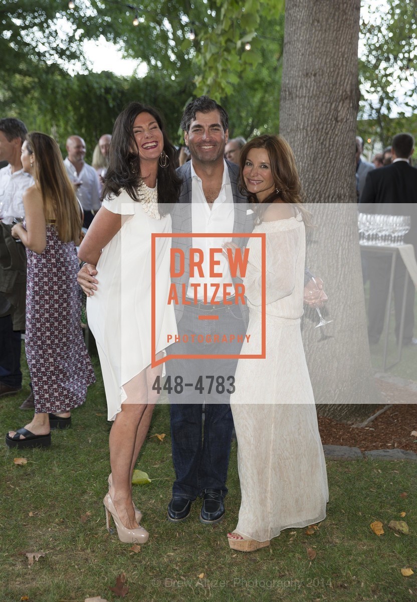 Lisa Alexander, Keith Ross, Claudia Ross, SINEGAL ESTATE WINERY Harvest Party, US, October 19th, 2014, Photo #448-4783 Lisa Alexander, Keith Ross, Claudia Ross, Photo #448-4783