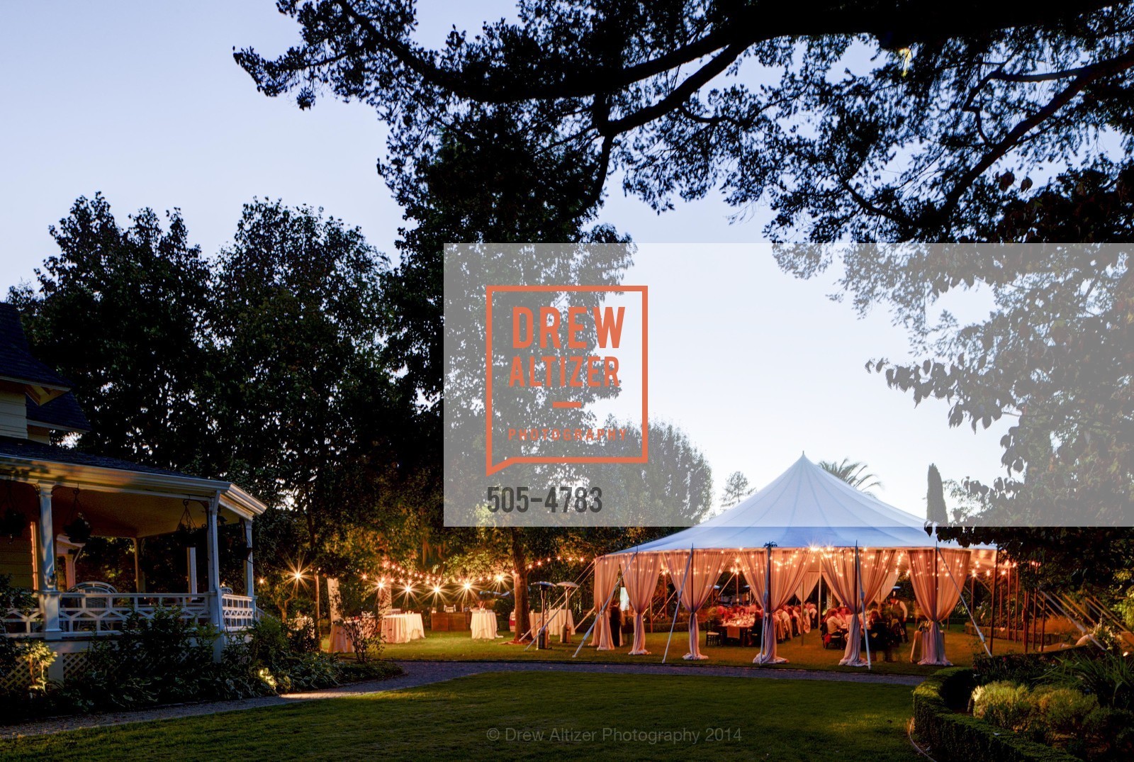 Atmosphere, SINEGAL ESTATE WINERY Harvest Party, US, October 19th, 2014, Photo #505-4783 Atmosphere, Photo #505-4783