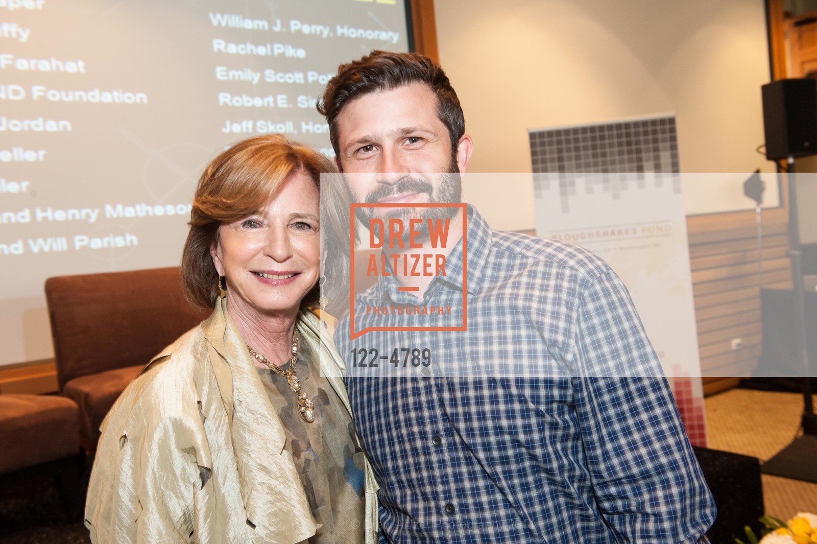 Mary Lloyd Estrin, Jesse Estrin, PLOUGHSHARES FUND Chain Reaction 2014, US, June 3rd, 2014, Photo #122-4789 Mary Lloyd Estrin, Jesse Estrin, Photo #122-4789