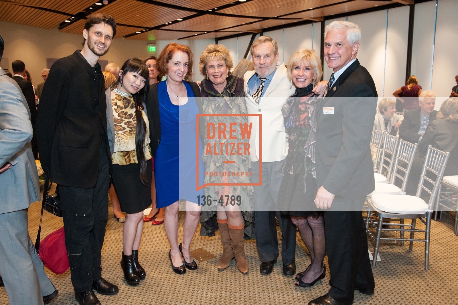 Leon Saperstein, Sunnie Saperstein, Pattie Krebs, Guy Saperstein, Jeanine Saperstein, Joe Cirincione, Photo #136-4789