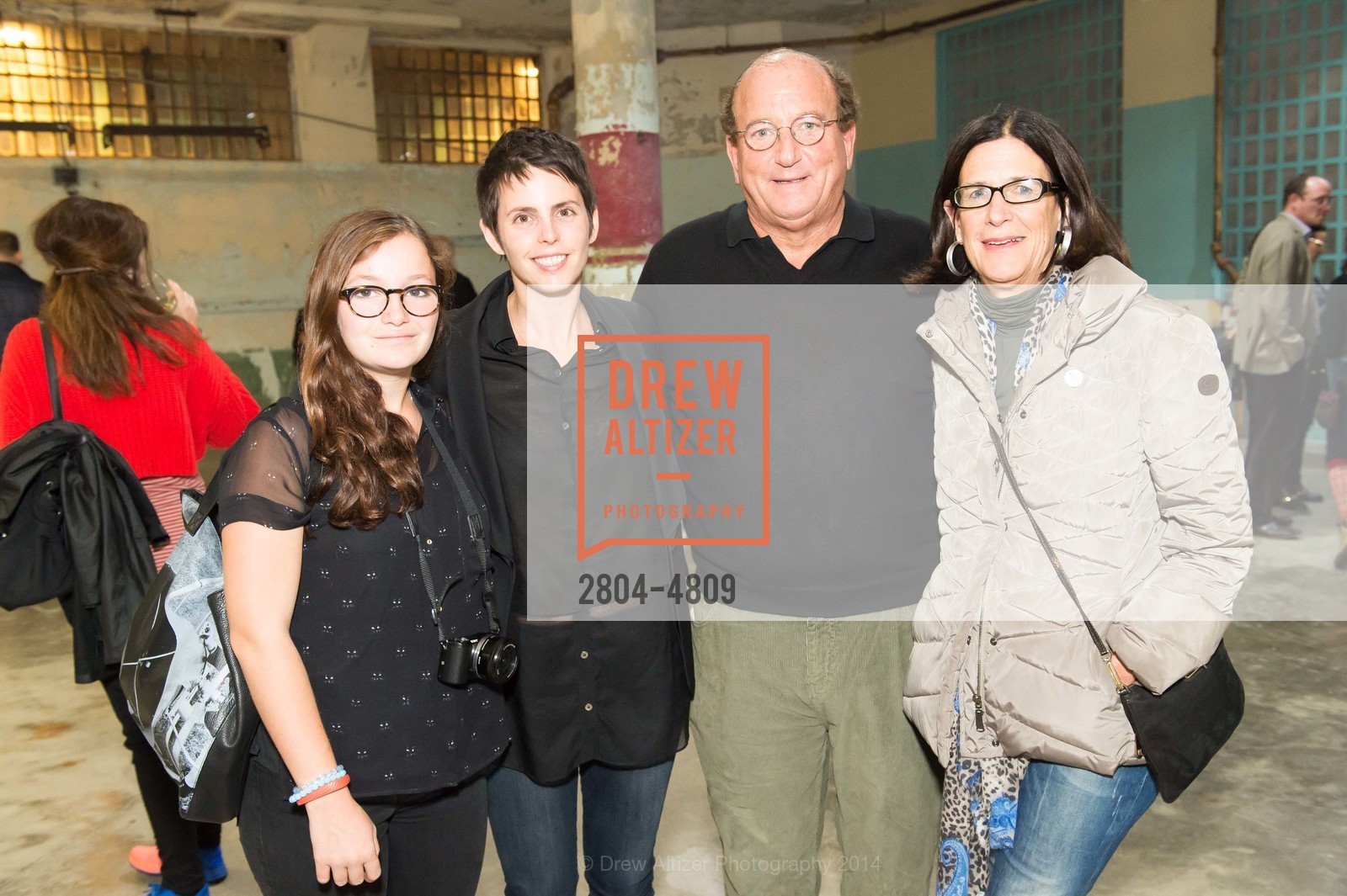 Cora Thornton Silver, Jessica Silverman, Russell Notides, Eleanor Notides, Party on the Rock, US, September 26th, 2014, Photo #2804-4809 Cora Thornton Silver, Jessica Silverman, Russell Notides, Eleanor Notides, Photo #2804-4809