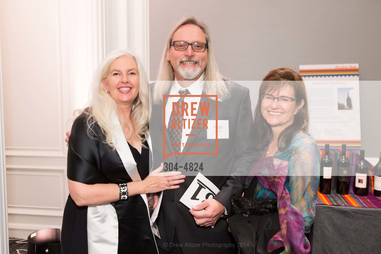 Kimberly Martin, Roger Amrhein, Joanne Mohr, ReSURGE INTERNATIONAL 2014 Transformations Gala, US, October 19th, 2014, Photo #304-4824 Kimberly Martin, Roger Amrhein, Joanne Mohr, Photo #304-4824
