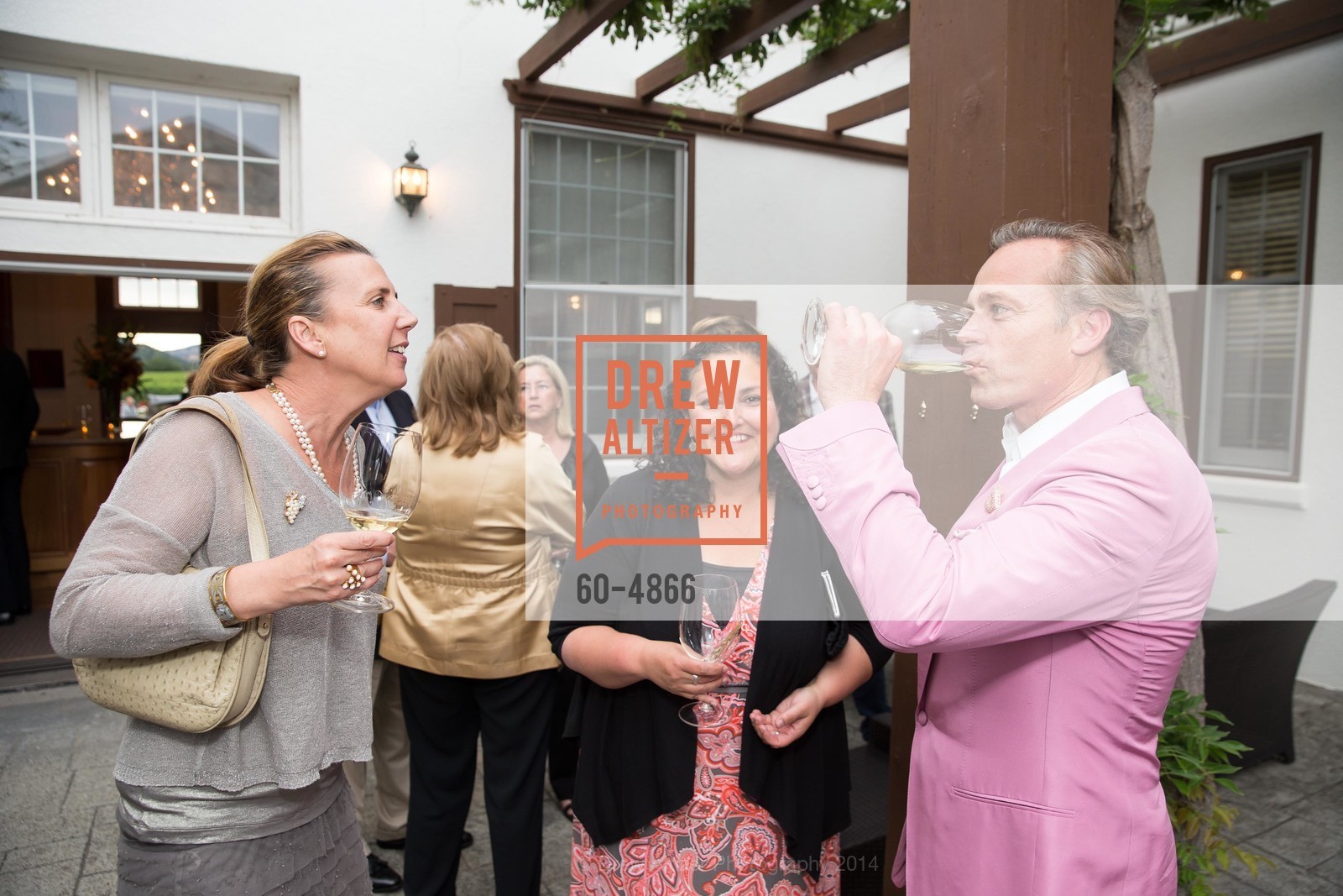 Gina Gallo Boisset, Elizabeth Vianna, Jean-Charles Boisset, FESTIVAL DEL SOLE'S Closing Dinner at CHIMNEY ROCK, US, July 20th, 2014, Photo #60-4866 Gina Gallo Boisset, Elizabeth Vianna, Jean-Charles Boisset, Photo #60-4866