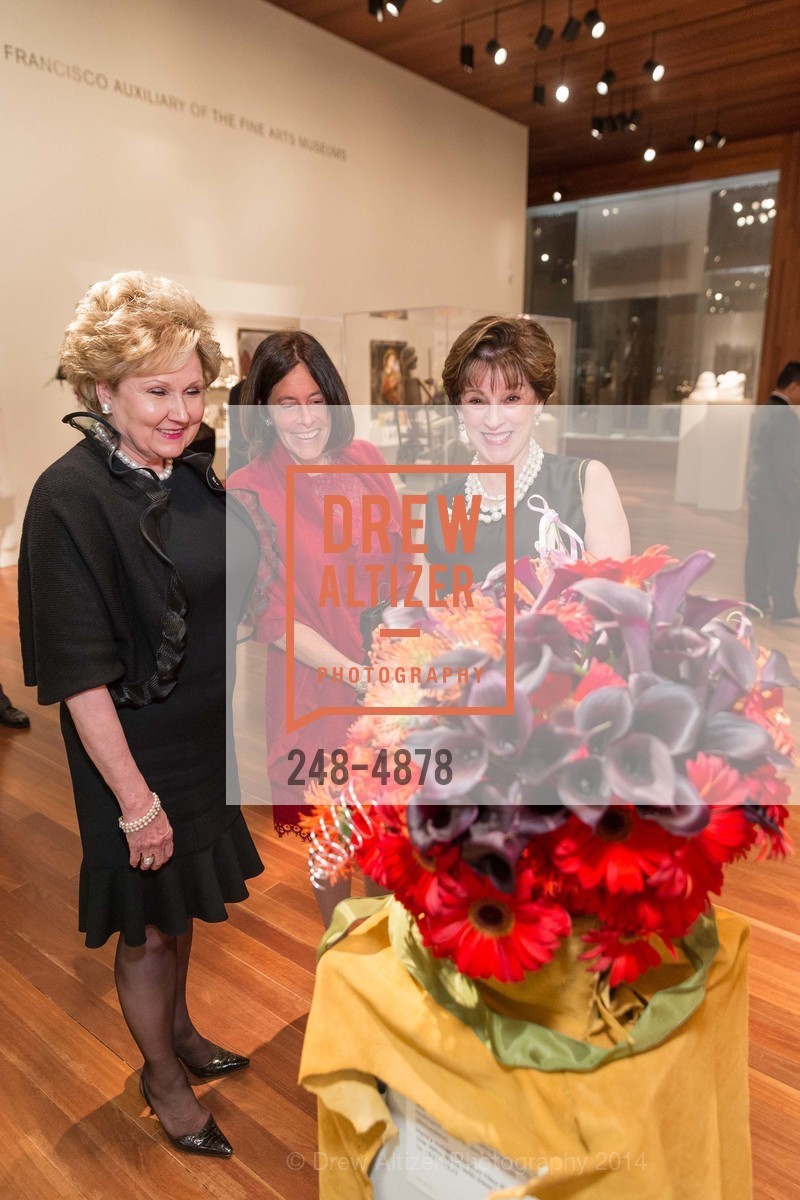 Carol Mancino, Lee Edward, Claudia Smay, Photo #248-4878