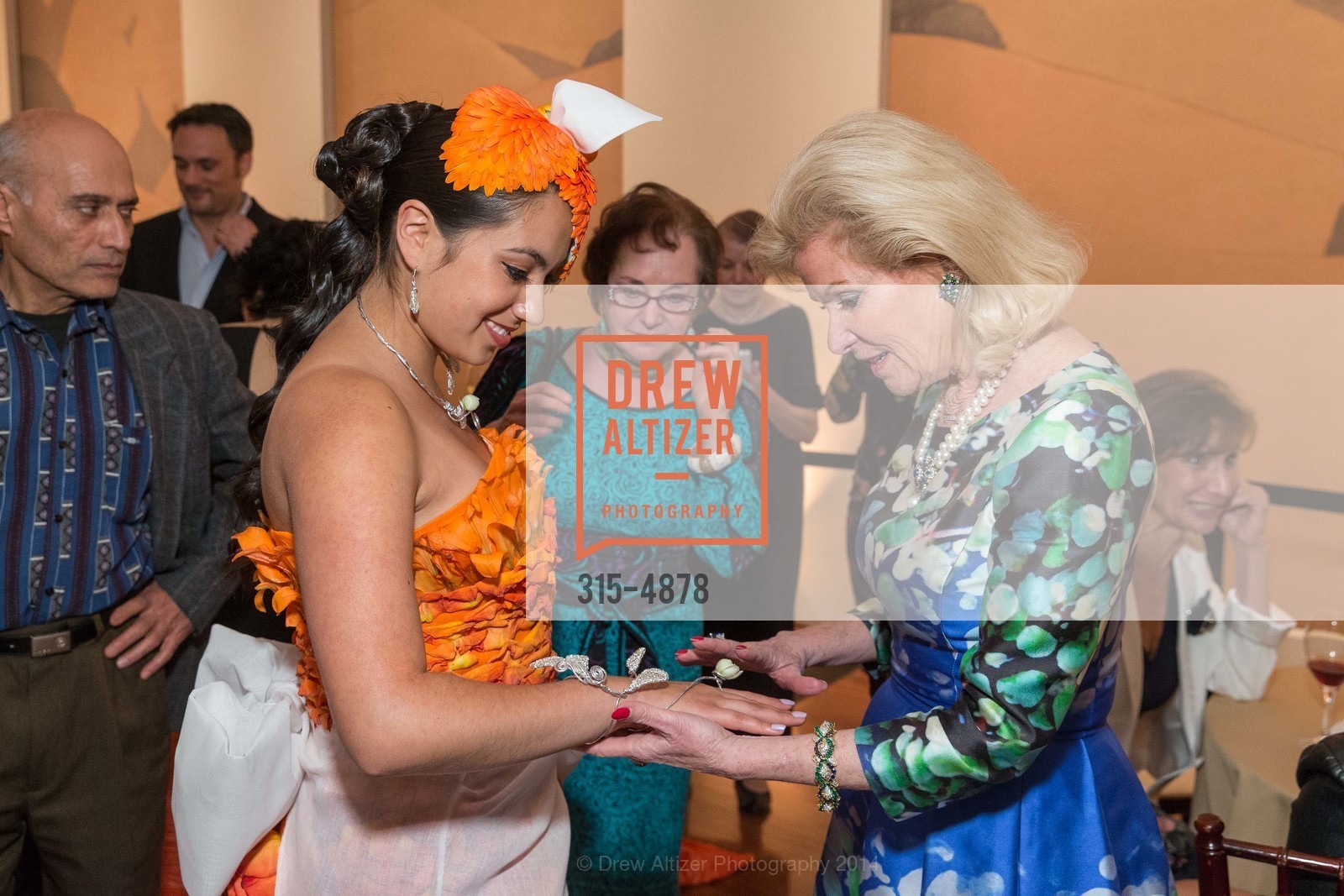Paloma Martinez, Dede Wilsey, BOUQUETS TO ART Opening Night Gala, US, March 17th, 2014, Photo #315-4878 Paloma Martinez, Dede Wilsey, Photo #315-4878