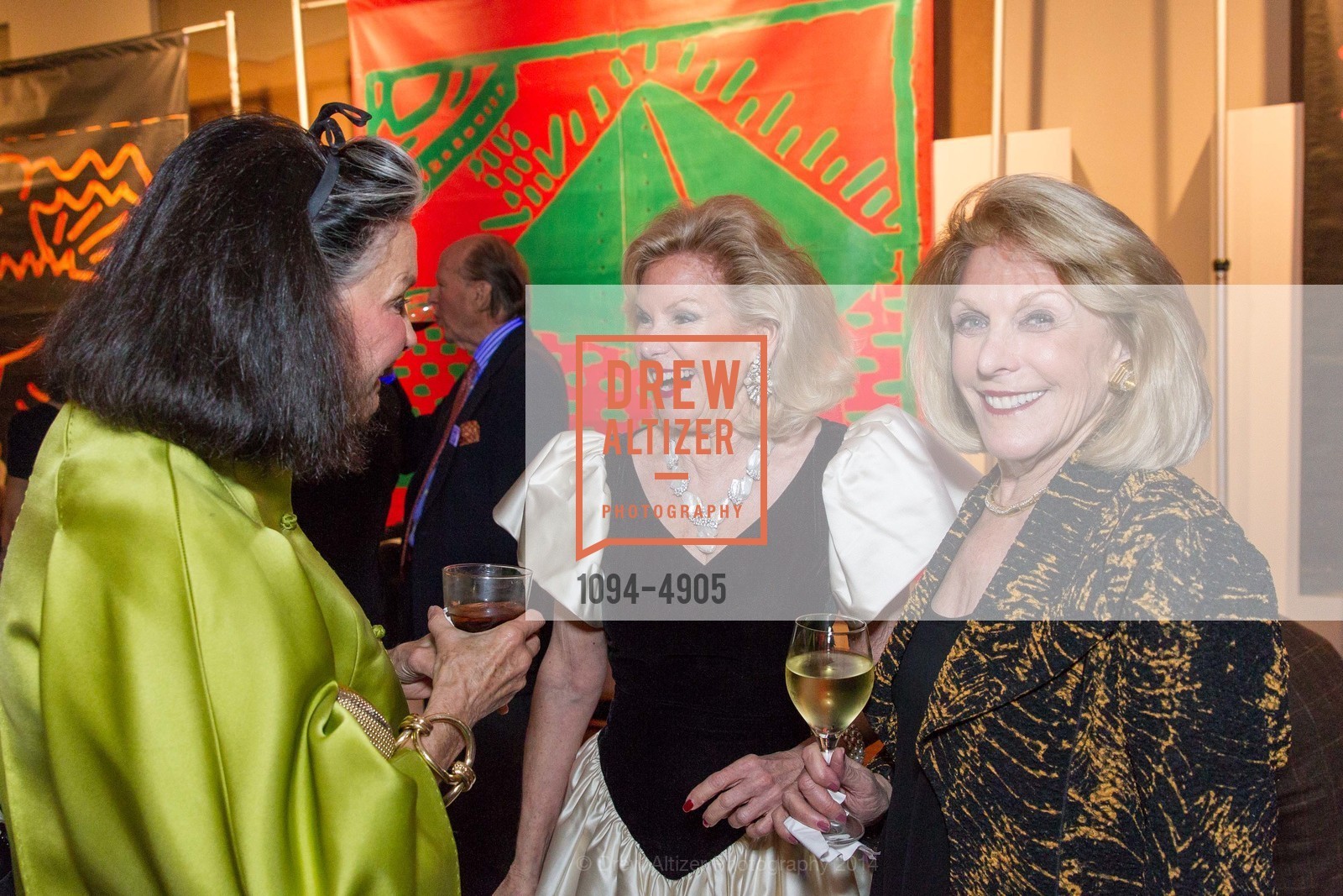 Diane Chapman, Dede Wilsey, Keith Haring: The Political Line Opening Reception at the deYOUNG MUSEUM, US, November 5th, 2014, Photo #1094-4905 Diane Chapman, Dede Wilsey, Photo #1094-4905