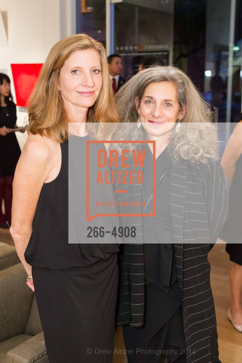 Laura Nagle, Frish Brandt, CHRISTIE'S at HEDGE GALLERY, US, October 22nd, 2014, Photo #266-4908 Laura Nagle, Frish Brandt, Photo #266-4908
