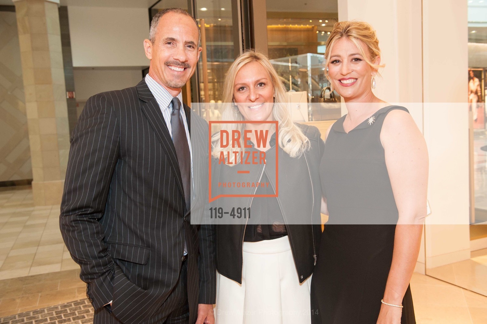 Carl Barbato, Elizabeth Reid, Kelley Roberts, MULBERRY VALLEY FAIR Opening with Kelley Roberts and the Lucile Packard Children's Hospital, US, March 18th, 2014, Photo #119-4911 Carl Barbato, Elizabeth Reid, Kelley Roberts, Photo #119-4911