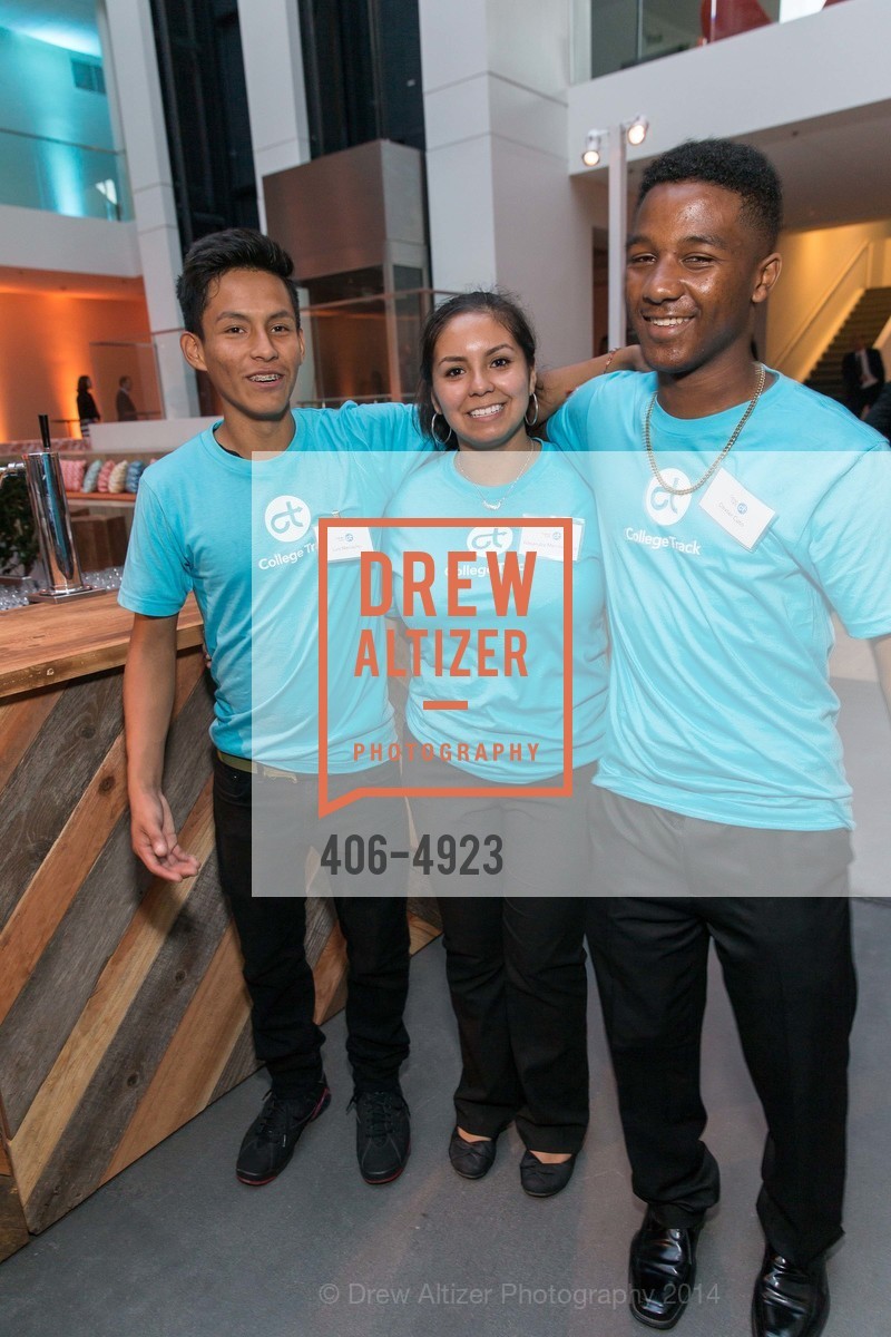 Luis Menacho, Alejandra Mendez-Ruiz, Dexter Cato, COLLEGE TRACK-old, US, September 13th, 2014, Photo #406-4923 Luis Menacho, Alejandra Mendez-Ruiz, Dexter Cato, Photo #406-4923