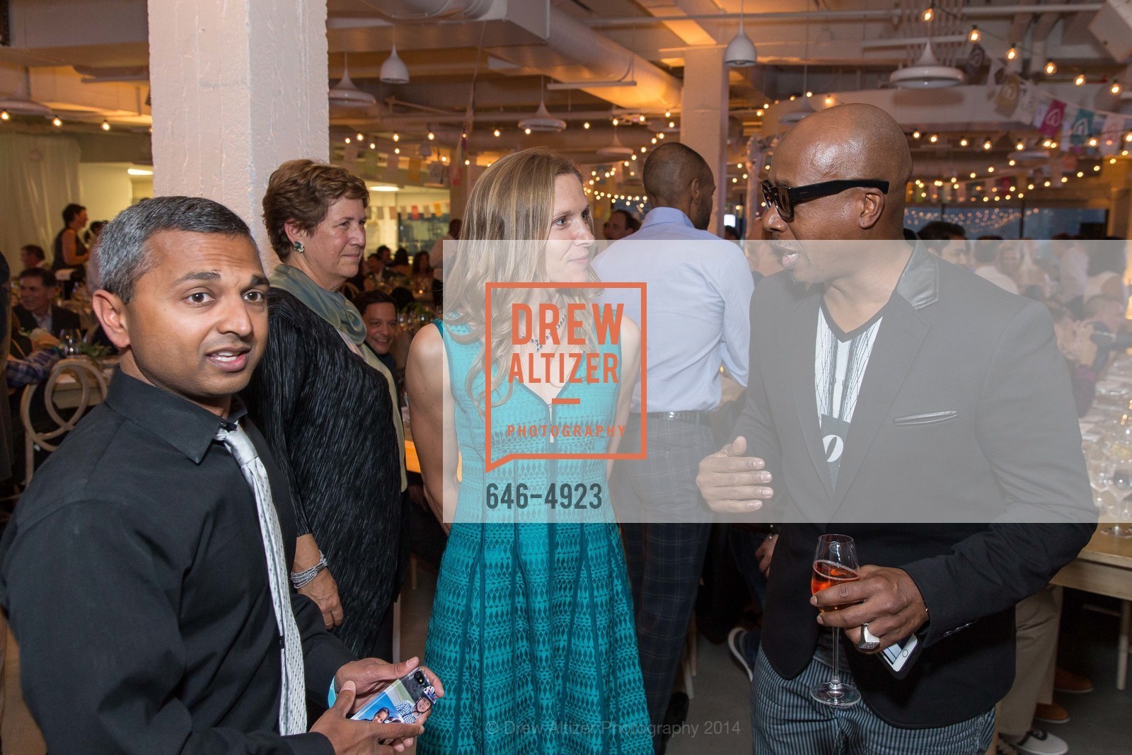 Anand Swaminathan, Laura Swaminathan, MC Hammer, COLLEGE TRACK-old, US, September 13th, 2014, Photo #646-4923 Anand Swaminathan, Laura Swaminathan, MC Hammer, Photo #646-4923