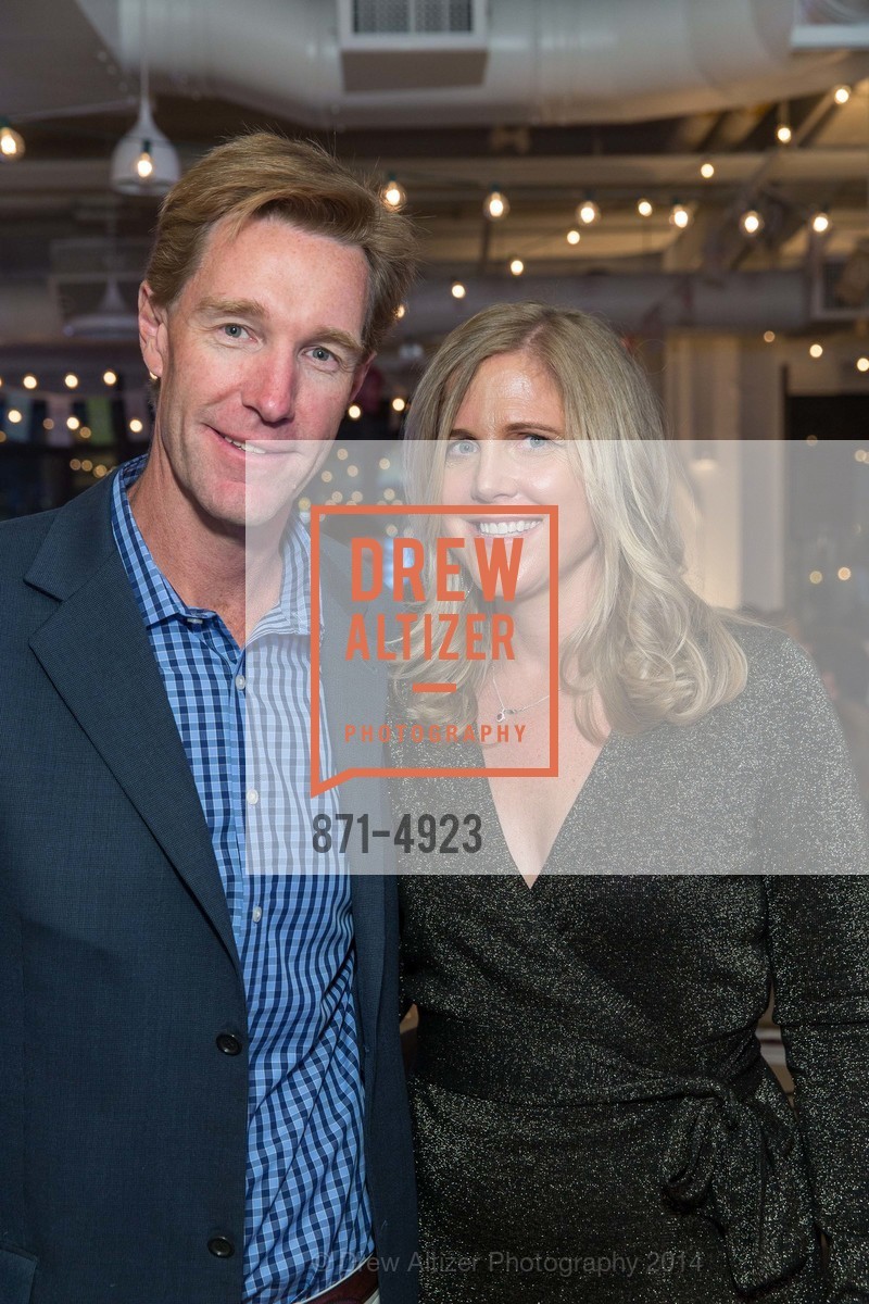 Scott Sellers, Lara Sellers, COLLEGE TRACK-old, US, September 13th, 2014, Photo #871-4923 Scott Sellers, Lara Sellers, Photo #871-4923