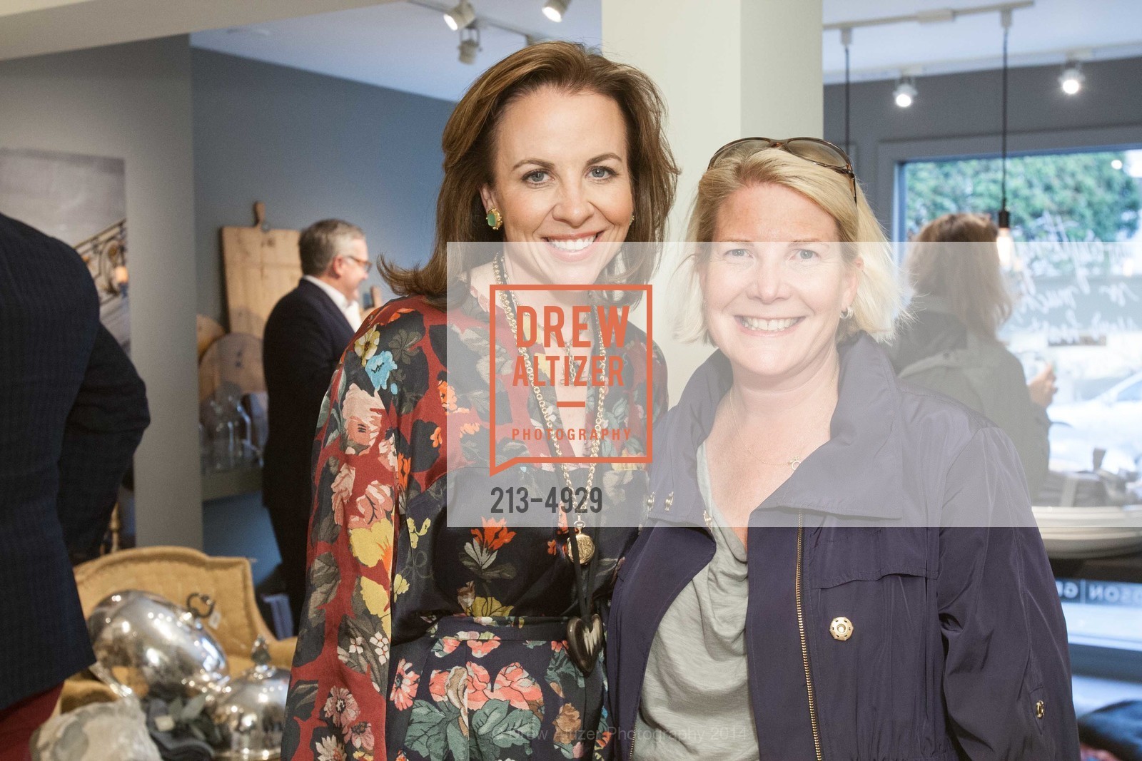 Jane Scott Hodges, Kate Webster, LINENS by JANE SCOTT HODGES Book Signing, US, April 23rd, 2014, Photo #213-4929 Jane Scott Hodges, Kate Webster, Photo #213-4929