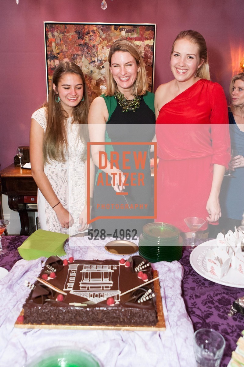 Veronica Henderson, Mindy Henderson, Journey Henderson, HENDERSON Home Centennial Birthday, US, March 8th, 2014, Photo #528-4962 Veronica Henderson, Mindy Henderson, Journey Henderson, Photo #528-4962