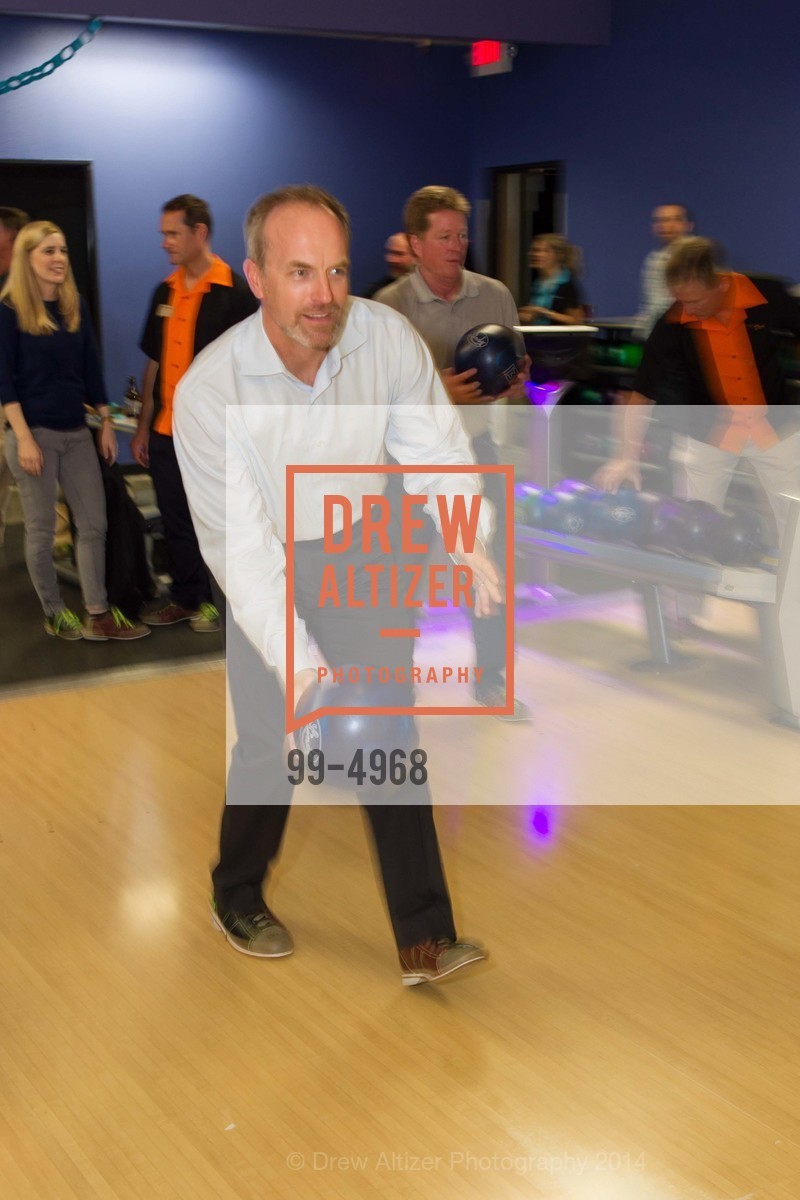 Stephen Verner, SCAVULLO DESIGN & WHITESIDE MANAGEMENT Bowling Party, US, December 5th, 2014, Photo #99-4968 Stephen Verner, Photo #99-4968