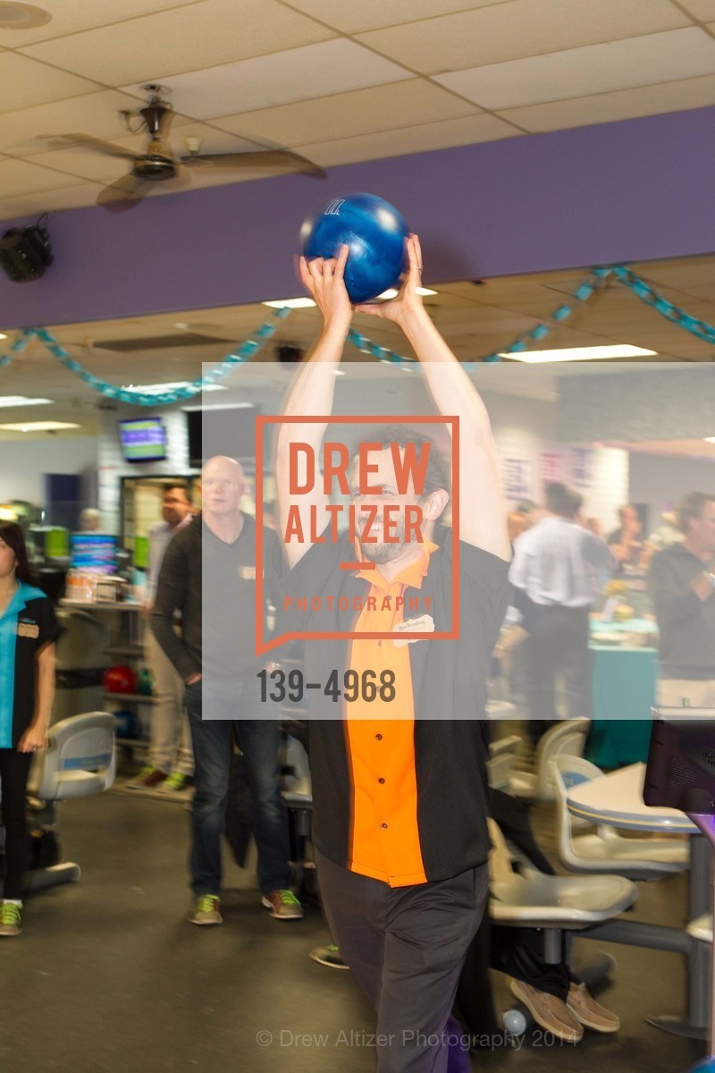 Steve Rosenberg, SCAVULLO DESIGN & WHITESIDE MANAGEMENT Bowling Party, US, December 5th, 2014, Photo #139-4968 Steve Rosenberg, Photo #139-4968