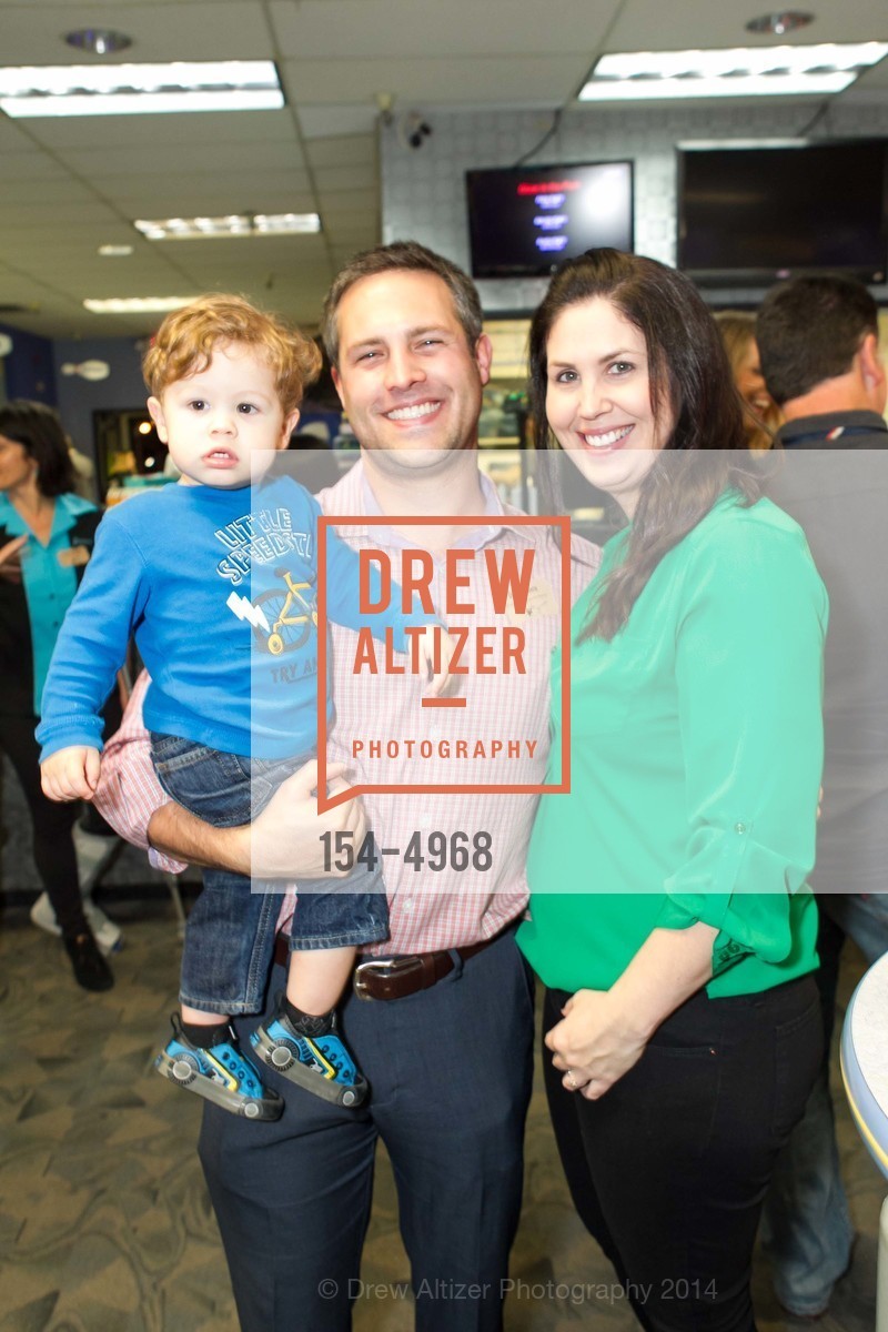 Dustin Moore, Miles Moore, Kimberly Scales, SCAVULLO DESIGN & WHITESIDE MANAGEMENT Bowling Party, US, December 5th, 2014, Photo #154-4968 Dustin Moore, Miles Moore, Kimberly Scales, Photo #154-4968
