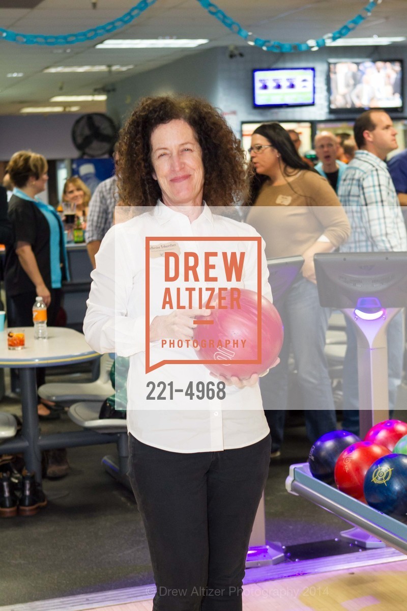 Katherine Schwertner, SCAVULLO DESIGN & WHITESIDE MANAGEMENT Bowling Party, US, December 5th, 2014, Photo #221-4968 Katherine Schwertner, Photo #221-4968