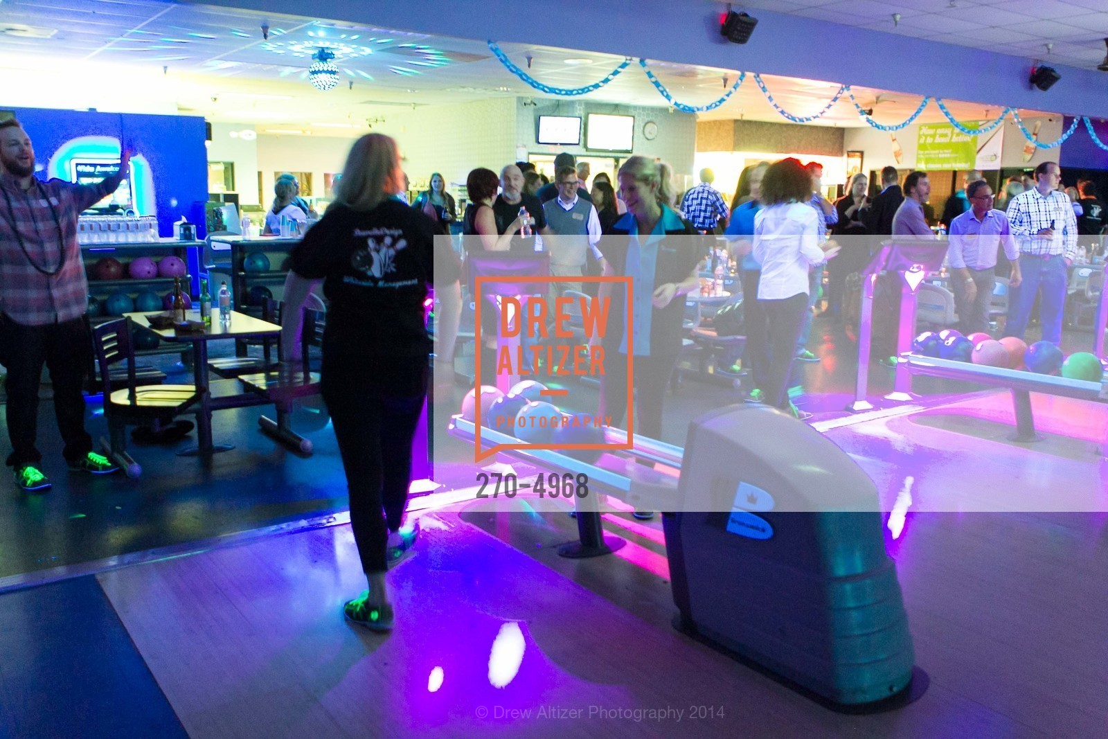 Atmosphere, SCAVULLO DESIGN & WHITESIDE MANAGEMENT Bowling Party, US, December 5th, 2014, Photo #270-4968 Atmosphere, Photo #270-4968