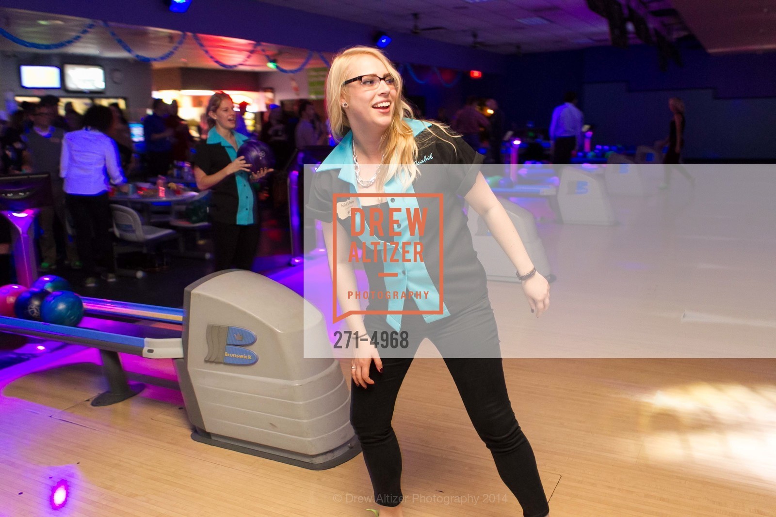Isabel Solomon, SCAVULLO DESIGN & WHITESIDE MANAGEMENT Bowling Party, US, December 5th, 2014, Photo #271-4968 Isabel Solomon, Photo #271-4968