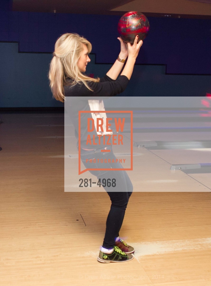 Erin Calihan, SCAVULLO DESIGN & WHITESIDE MANAGEMENT Bowling Party, US, December 5th, 2014, Photo #281-4968 Erin Calihan, Photo #281-4968