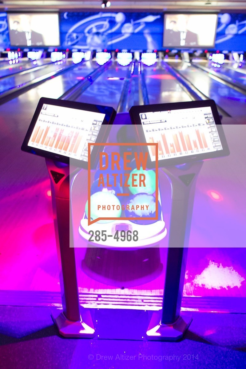 Atmosphere, SCAVULLO DESIGN & WHITESIDE MANAGEMENT Bowling Party, US, December 5th, 2014, Photo #285-4968 Atmosphere, Photo #285-4968