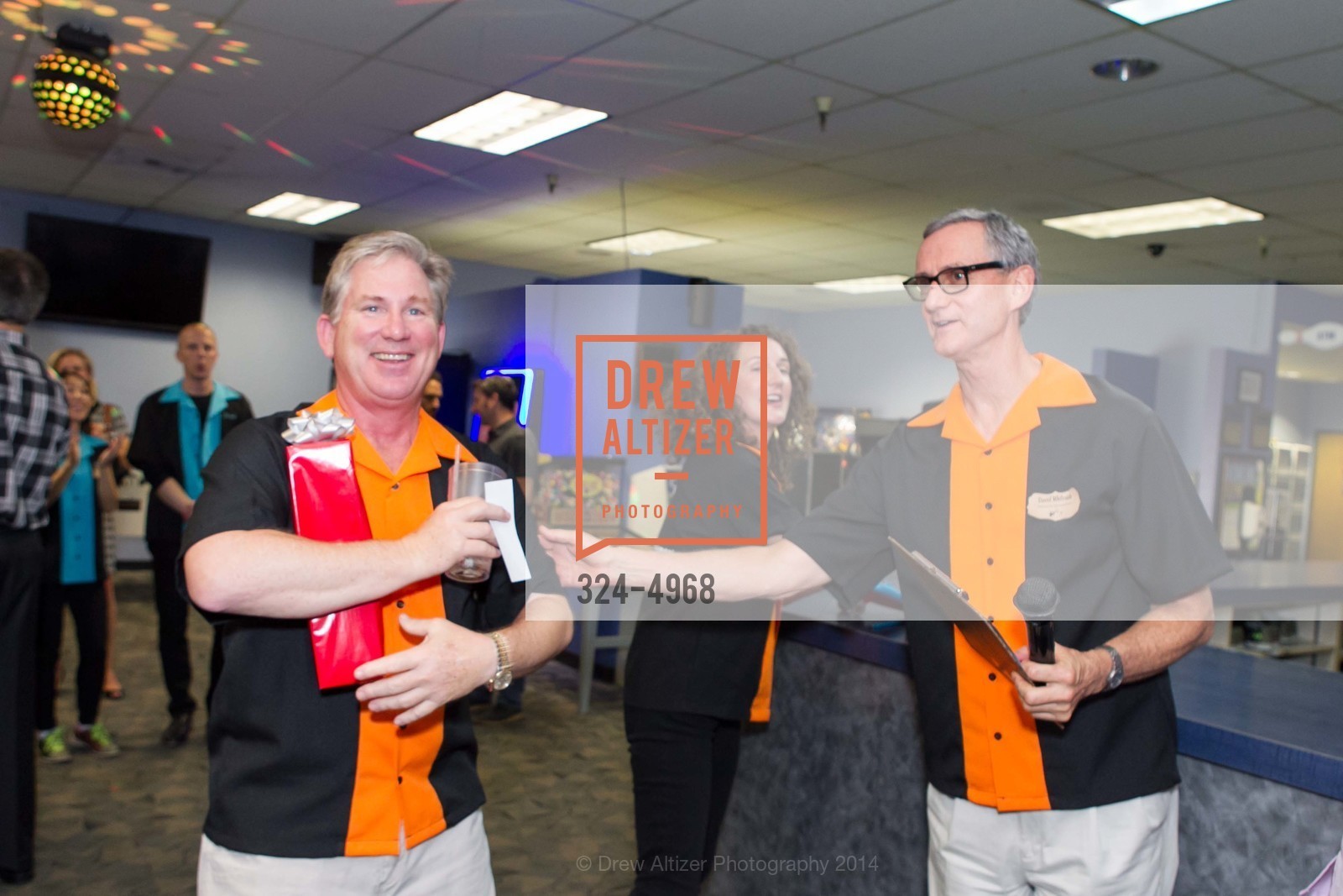Don Horton, David Whiteside, SCAVULLO DESIGN & WHITESIDE MANAGEMENT Bowling Party, US, December 5th, 2014, Photo #324-4968 Don Horton, David Whiteside, Photo #324-4968