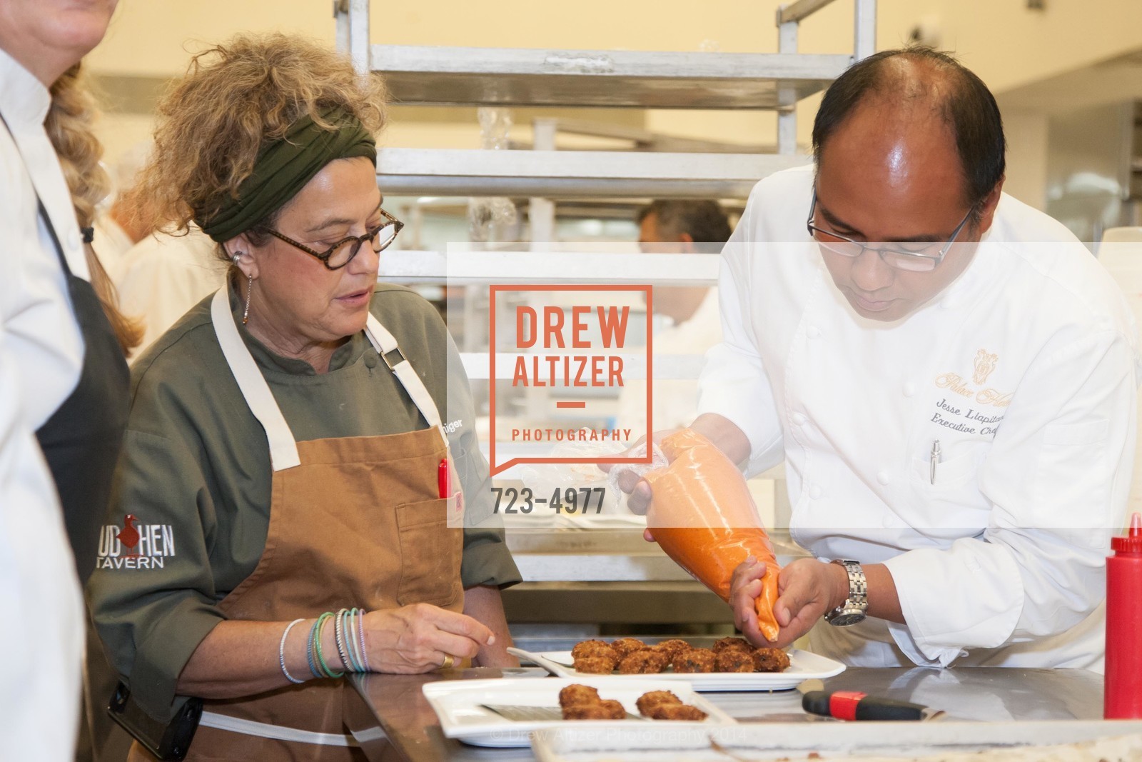 Susan Feniger, Executive Chef Jesse Llapitan, Cool Comedy - Hot Cuisine: A benefit for the Scleroderma Research Foundation, US, April 23rd, 2014, Photo #723-4977 Susan Feniger, Executive Chef Jesse Llapitan, Photo #723-4977
