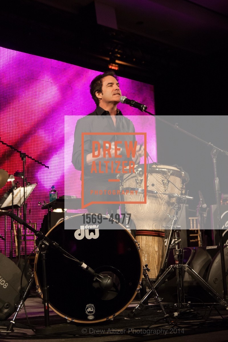 Performance By Pat Monahan (Train), Cool Comedy - Hot Cuisine: A benefit for the Scleroderma Research Foundation, US, April 23rd, 2014, Photo #1569-4977 Performance By Pat Monahan (Train), Photo #1569-4977