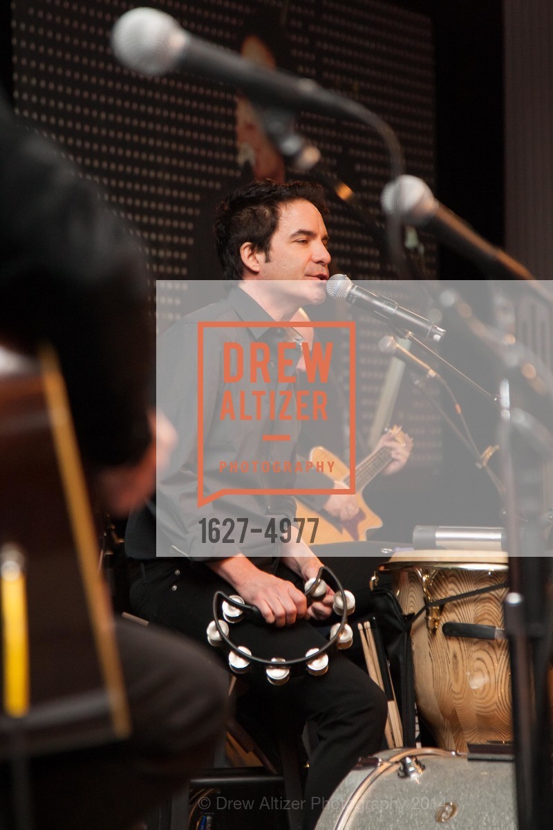 Performance By Pat Monahan (Train), Cool Comedy - Hot Cuisine: A benefit for the Scleroderma Research Foundation, US, April 23rd, 2014, Photo #1627-4977 Performance By Pat Monahan (Train), Photo #1627-4977